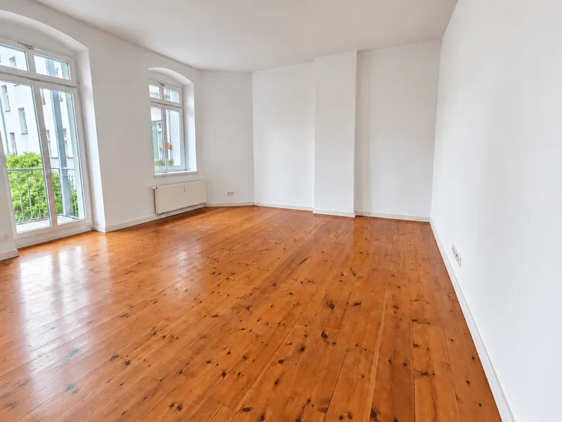 Helle 1-Zimmer-Wohnung mit Balkon und großzügigem Wohngefühl — photo 1